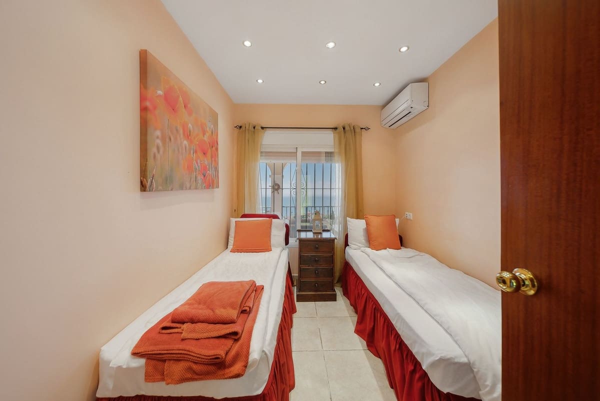 Chalet de 5 habitaciones en Benalmádena en venta - 1.325.000 € (Ref: 9647689)
