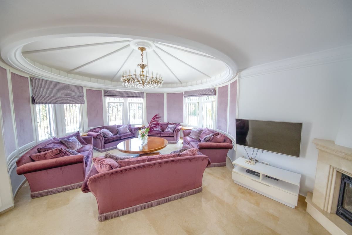 4 sypialnia Willa na sprzedaż w Benalmadena z basenem - 1 250 000 € (Ref: 9647690)