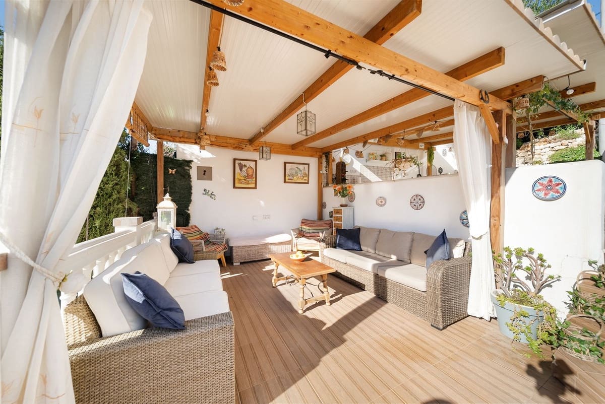 3 bedroom Villa for sale in Benalmadena - € 665,000 (Ref: 9647692)