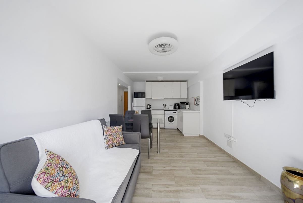 1 soverom Leilighet til salgs i Benalmadena Costa med svømmebasseng - € 215 000 (Ref: 9735150)