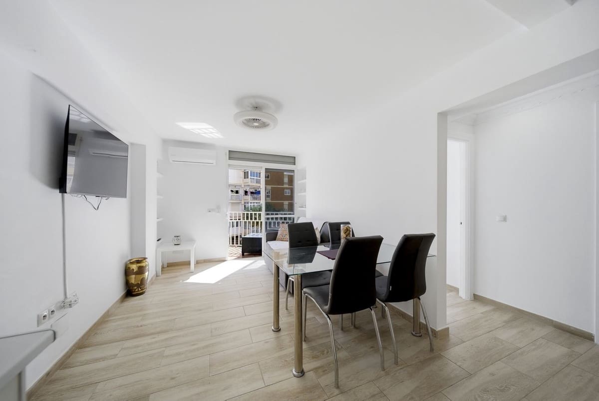 1 soverom Leilighet til salgs i Benalmadena Costa med svømmebasseng - € 215 000 (Ref: 9735150)