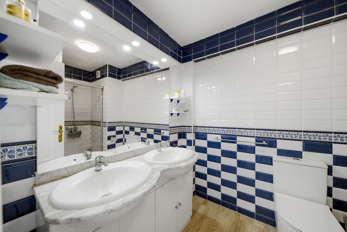 1 soverom Leilighet til salgs i Benalmadena Costa med svømmebasseng - € 215 000 (Ref: 9735150)