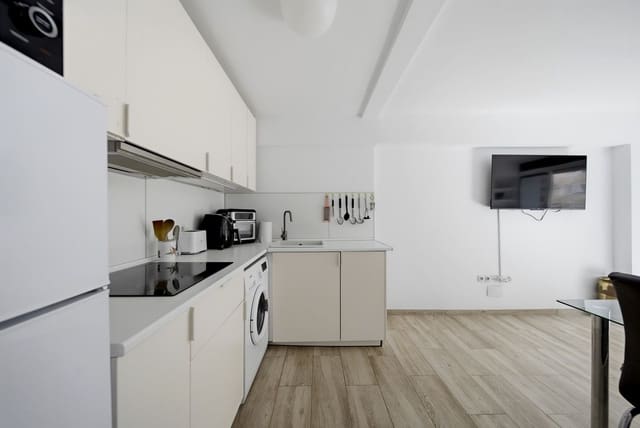 1 chambre Appartement à vendre à Benalmadena Costa, Benalmádena avec piscine - 215 000 € (Ref: 9735150)