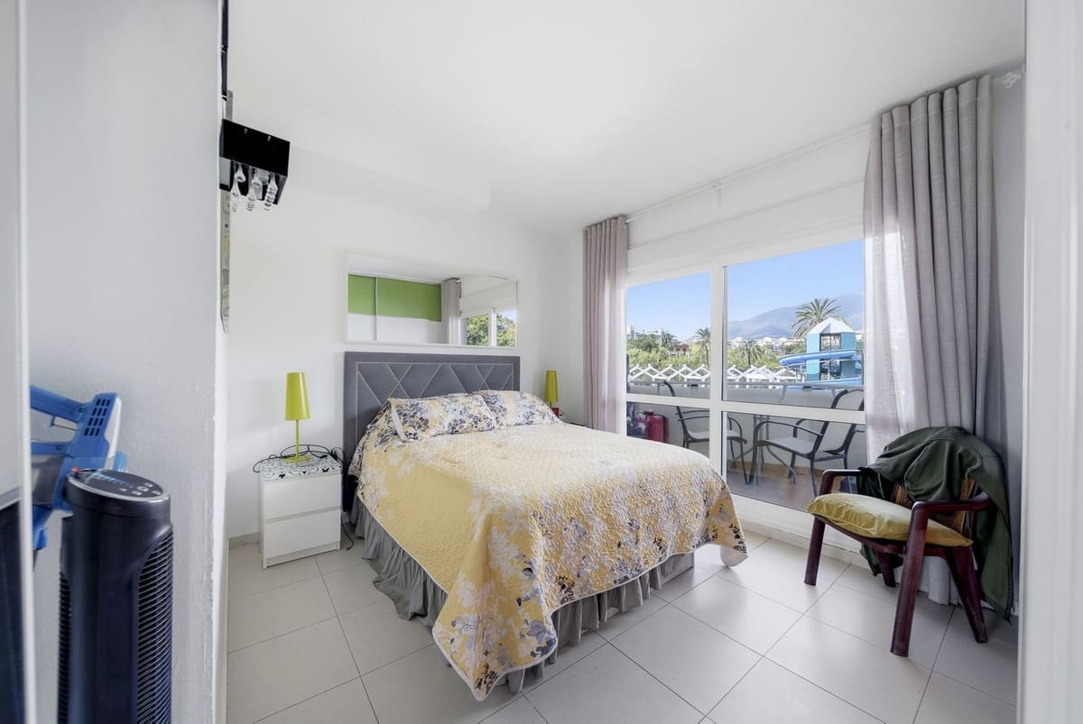 1 quarto Apartamento para venda em Benalmadena com piscina - 330 000 € (Ref: 9735151)