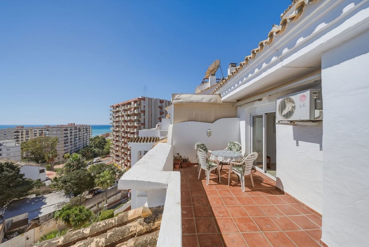 1 bedroom Penthouse for sale in Benalmadena Costa with pool - € 290,000 (Ref: 9741484)