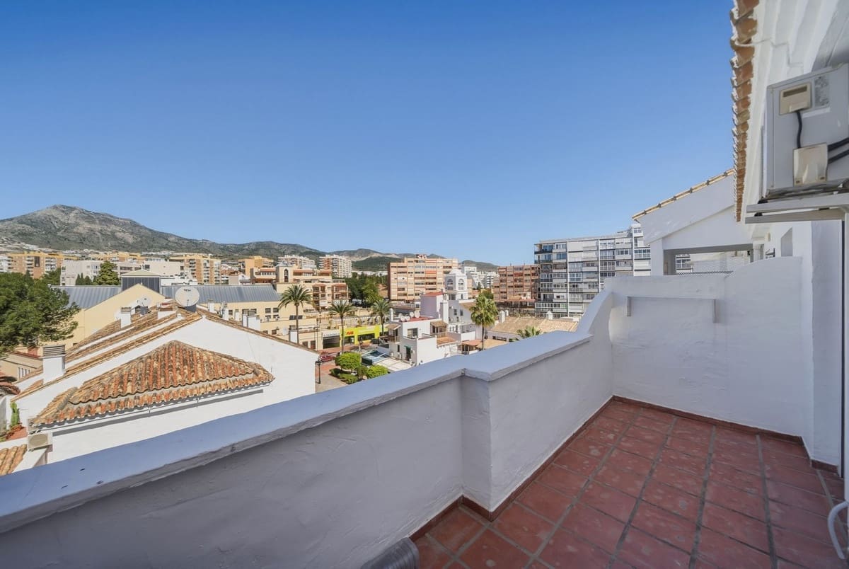 1 bedroom Penthouse for sale in Benalmadena Costa with pool - € 290,000 (Ref: 9741484)