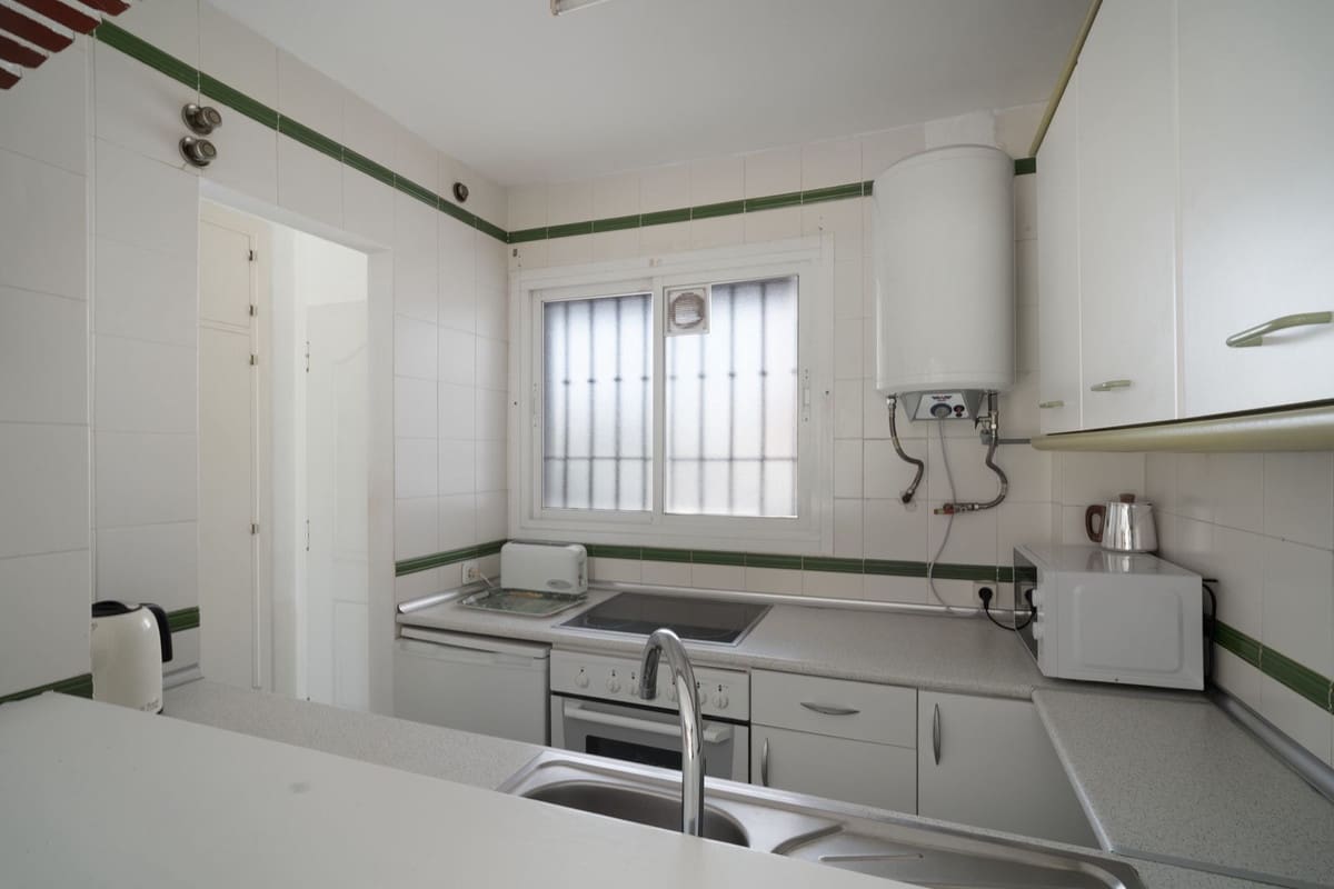 1 sovrum Lägenhet till salu i Torremolinos med pool - 260 000 € (Ref: 9919320)
