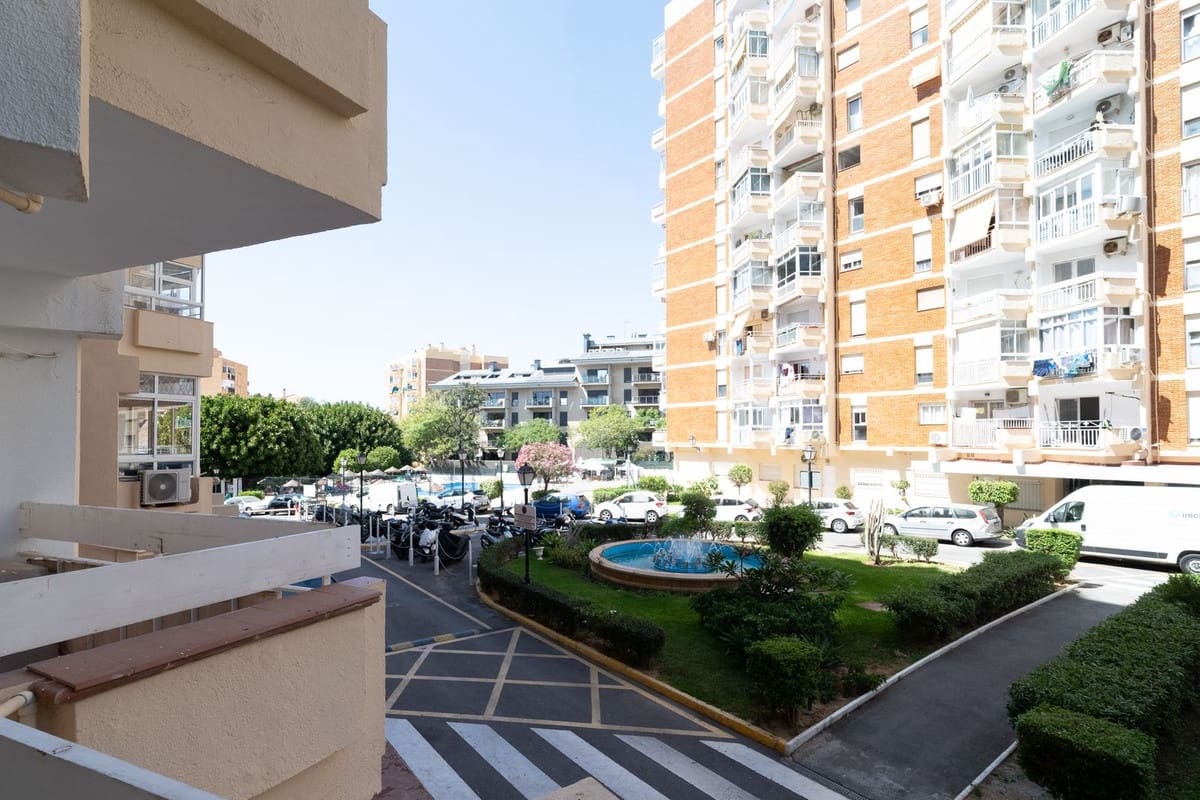 2 sovrum Lägenhet till salu i Benalmadena Costa med pool - 207 000 € (Ref: 9955658)