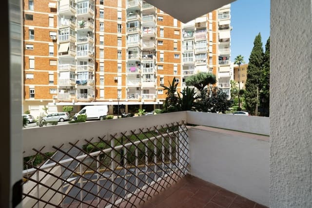 2 chambre Appartement à vendre à Benalmadena Costa, Benalmádena avec piscine - 207 000 € (Ref: 9955658)