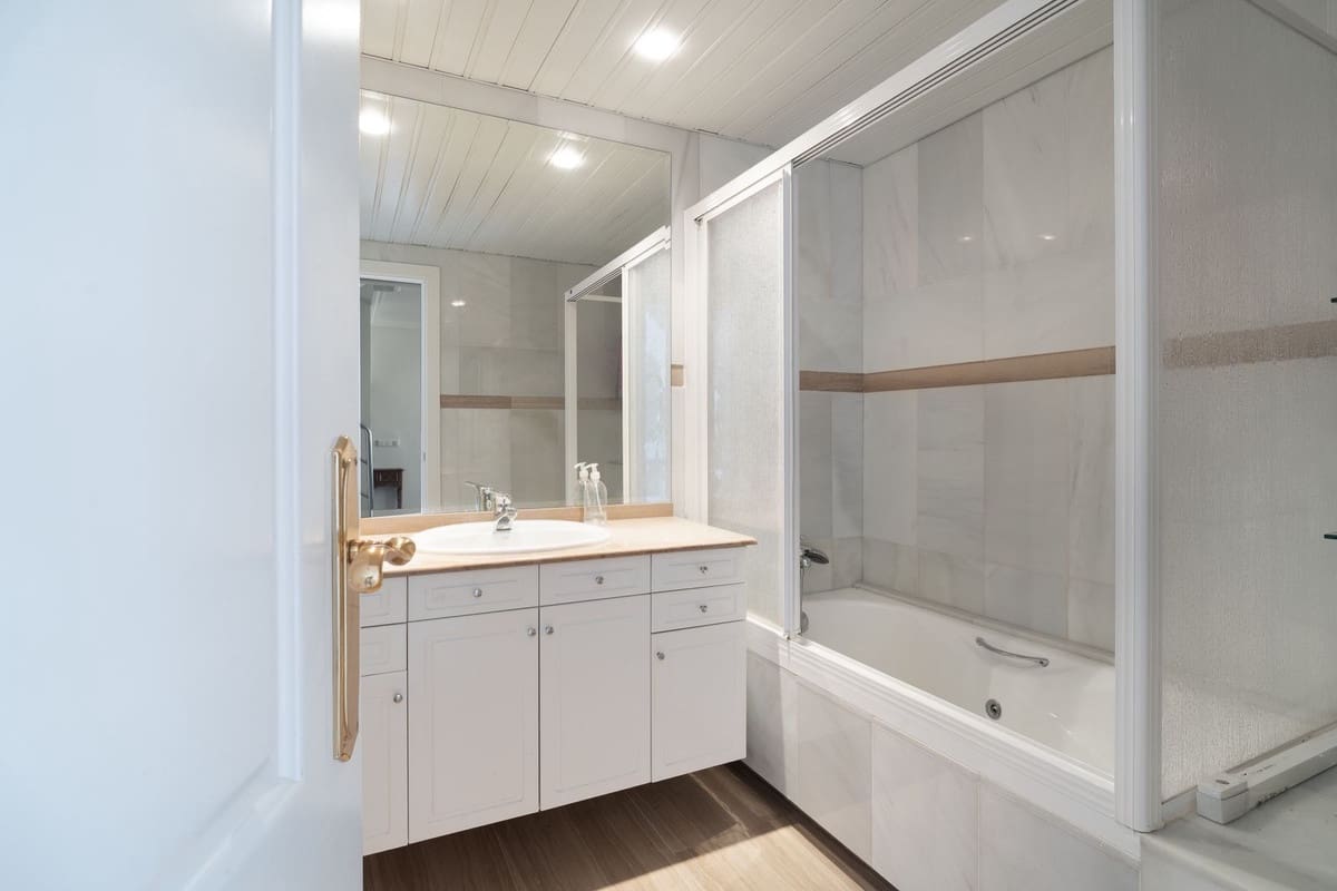 3 soverom Penthouse til salgs i Benalmadena Costa med svømmebasseng - € 745 000 (Ref: 9984341)