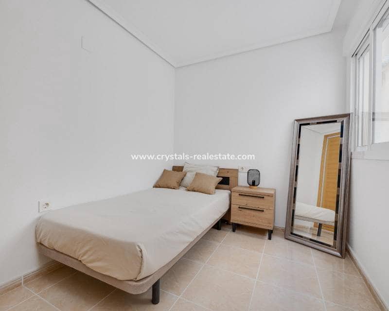 3 Zimmer Apartment zu verkaufen in San Fulgencio mit Pool Garage - 180.000 € (Ref: 10158538)