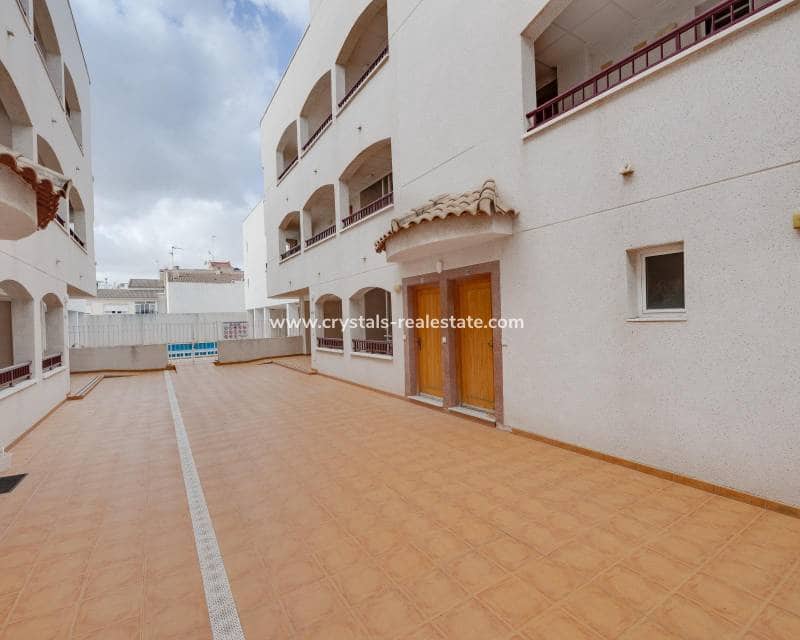3 Zimmer Apartment zu verkaufen in San Fulgencio mit Pool Garage - 180.000 € (Ref: 10158538)