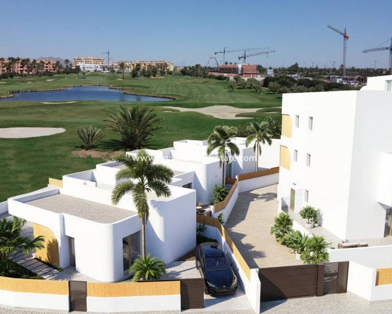 2 slaapkamer Appartement te koop in Los Alcazares met zwembad garage - € 344.900 (Ref: 10158540)
