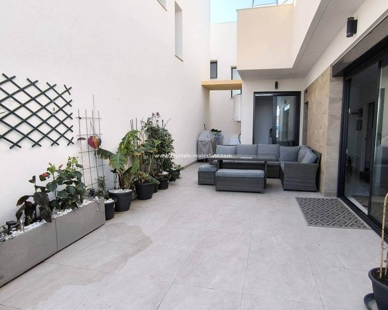 3 bedroom Villa for sale in Los Montesinos with pool garage - € 369,000 (Ref: 10163240)