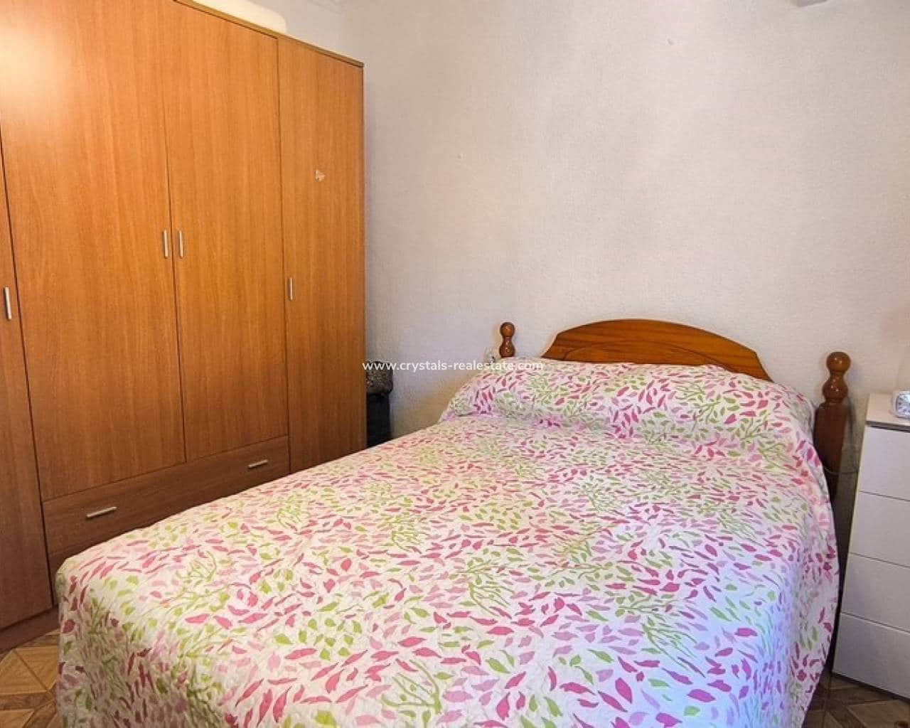 3 makuuhuone Omakotitalo myytävänä paikassa Almoradi mukana uima-altaan - 150 000 € (Ref: 10168972)