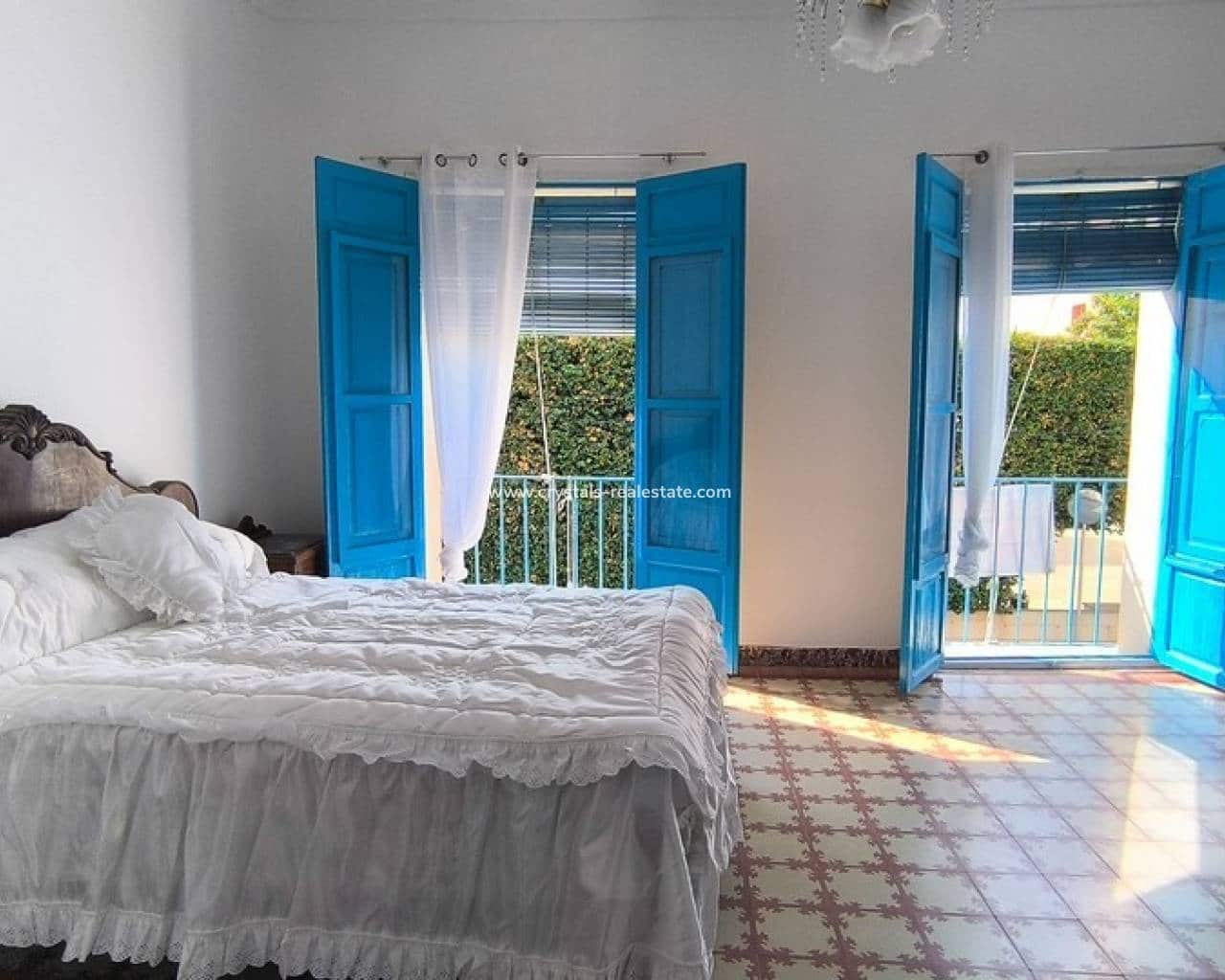 5 bedroom Townhouse for sale in Rojales with garage - € 210,000 (Ref: 8018231)