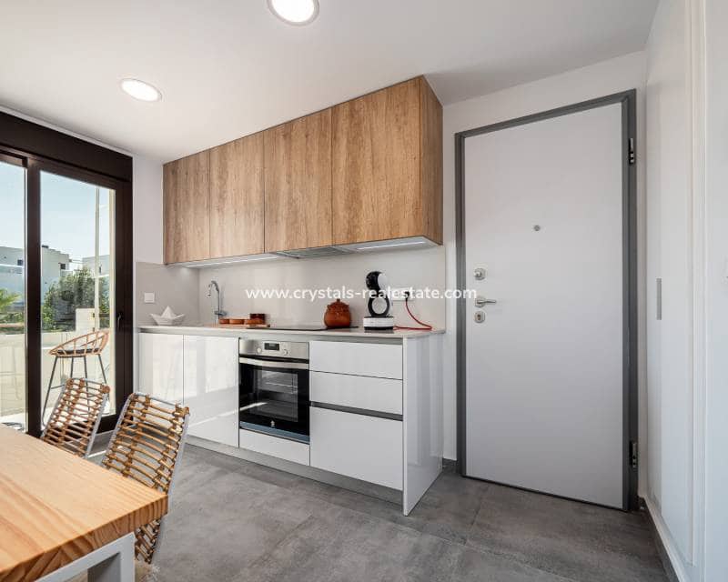 2 soveværelse Villa til salg i Villamartin med swimmingpool - € 275.000 (Ref: 8151705)