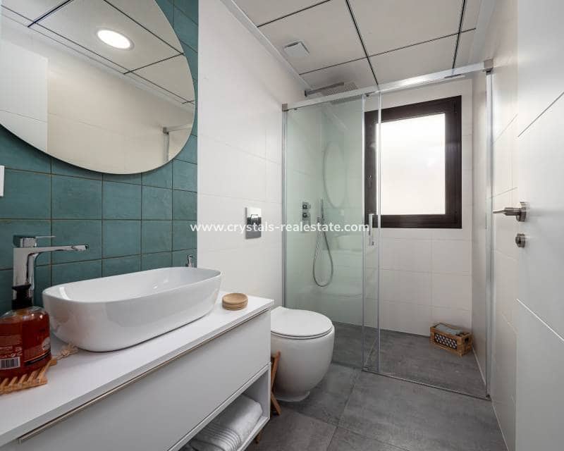 2 soveværelse Villa til salg i Villamartin med swimmingpool - € 275.000 (Ref: 8151705)