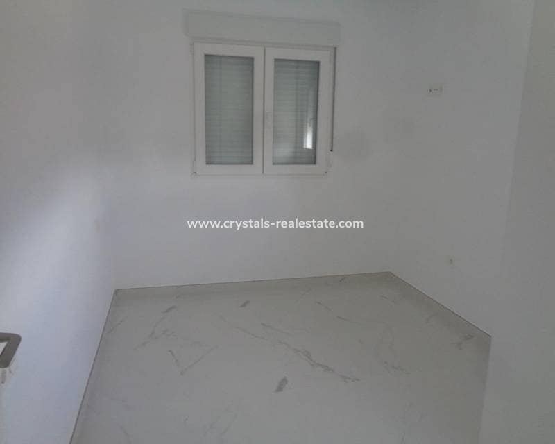 Chalet de 4 habitaciones en Pinoso en venta con piscina - 423.000 € (Ref: 8845701)