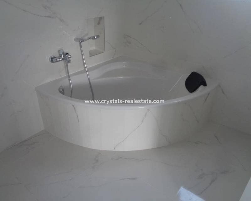 Chalet de 4 habitaciones en Pinoso en venta con piscina - 423.000 € (Ref: 8845701)