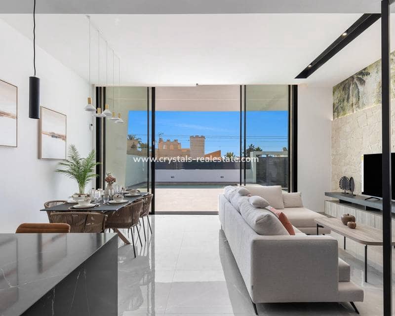 3 Zimmer Villa zu verkaufen in Los Balcones mit Pool - 700.000 € (Ref: 8846027)