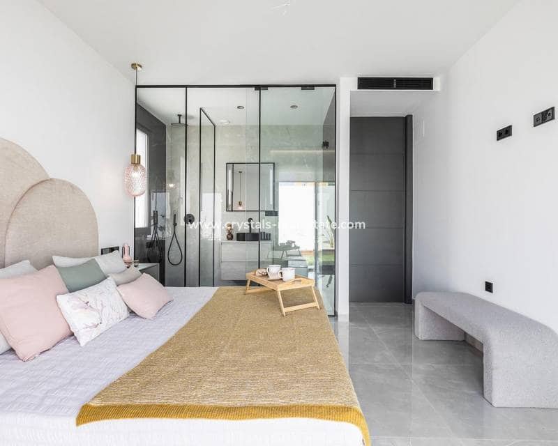 3 Zimmer Villa zu verkaufen in Los Balcones mit Pool - 700.000 € (Ref: 8846027)