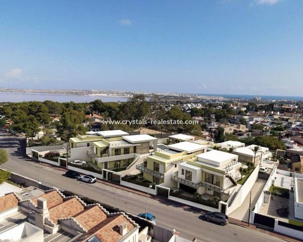 3 Zimmer Villa zu verkaufen in Los Balcones mit Pool - 700.000 € (Ref: 8846027)