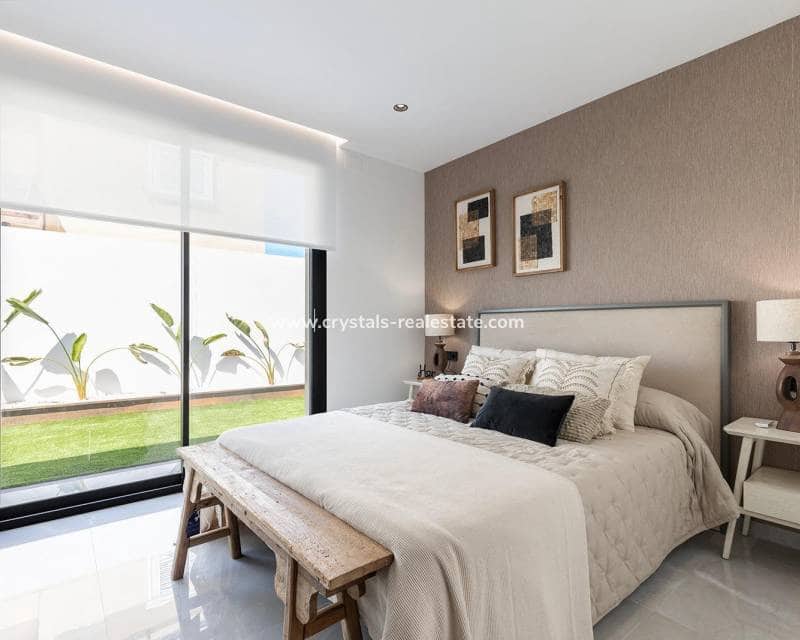 3 Zimmer Villa zu verkaufen in Los Balcones mit Pool - 700.000 € (Ref: 8846027)