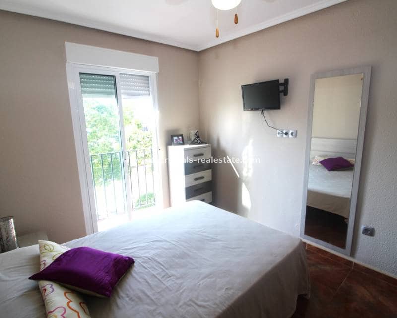 2 chambre Appartement à vendre à Torrevieja avec piscine - 130 000 € (Ref: 9216164)