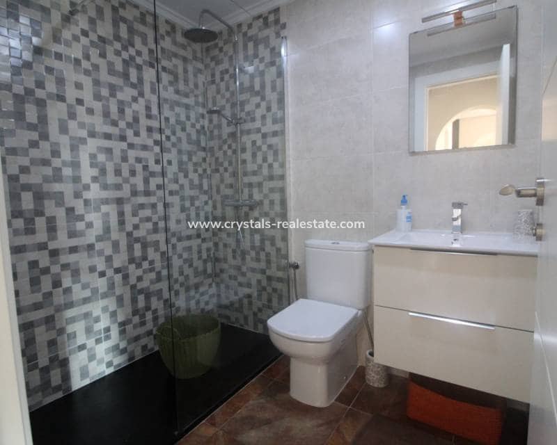 2 chambre Appartement à vendre à Torrevieja avec piscine - 130 000 € (Ref: 9216164)