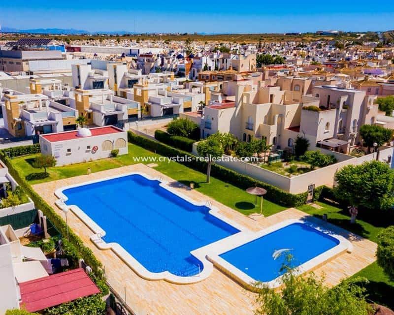 2 chambre Appartement à vendre à Torrevieja avec piscine - 130 000 € (Ref: 9216164)