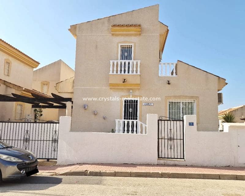 Chalet de 3 habitaciones en Ciudad Quesada en venta con piscina - 187.000 € (Ref: 9216166)