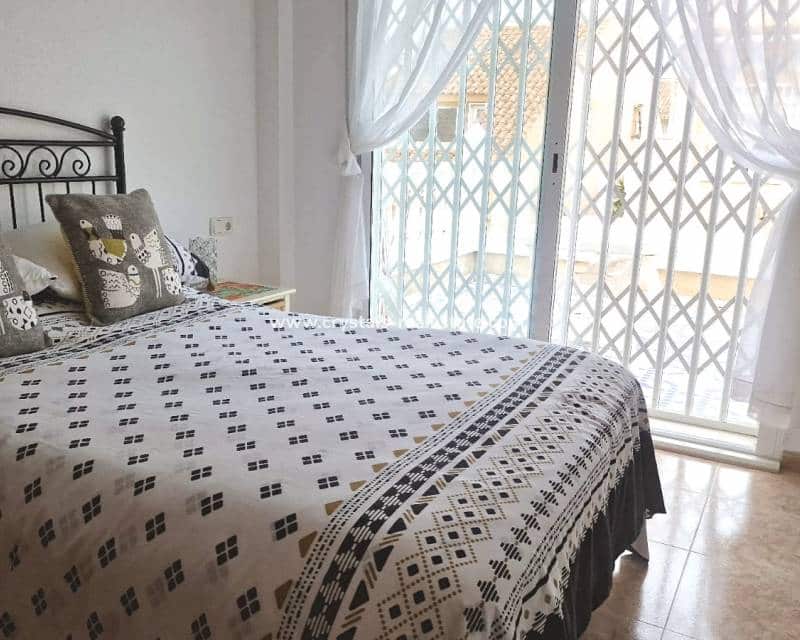 Chalet de 3 habitaciones en Ciudad Quesada en venta con piscina - 187.000 € (Ref: 9216166)