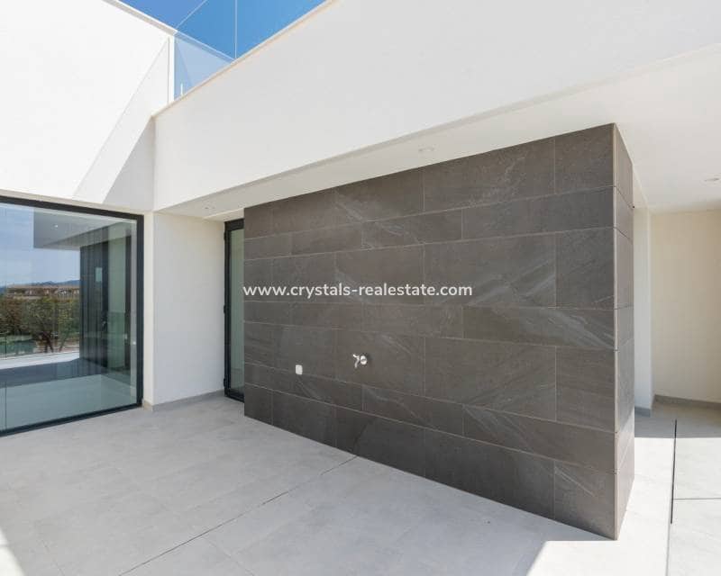 3 soveværelse Villa til salg i Benijofar med swimmingpool - € 359.900 (Ref: 9216501)