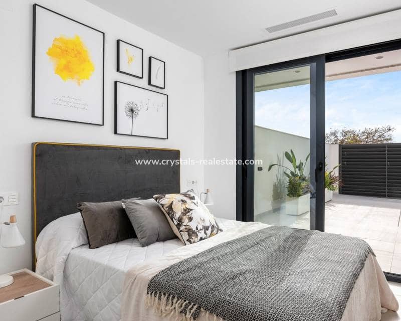 3 soveværelse Villa til salg i Benijofar med swimmingpool - € 359.900 (Ref: 9216501)