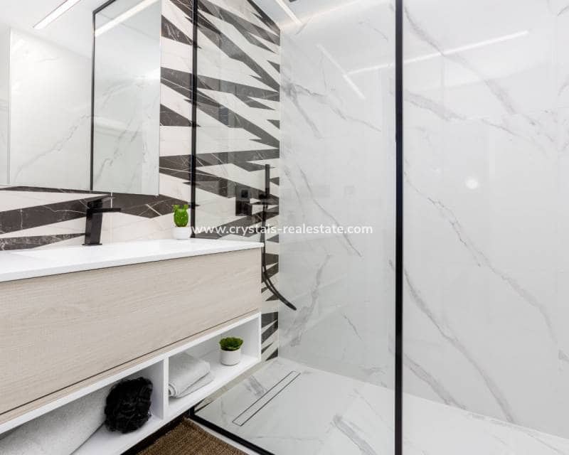 2 slaapkamer Appartement te koop in El Raso met zwembad - € 226.000 (Ref: 9216502)