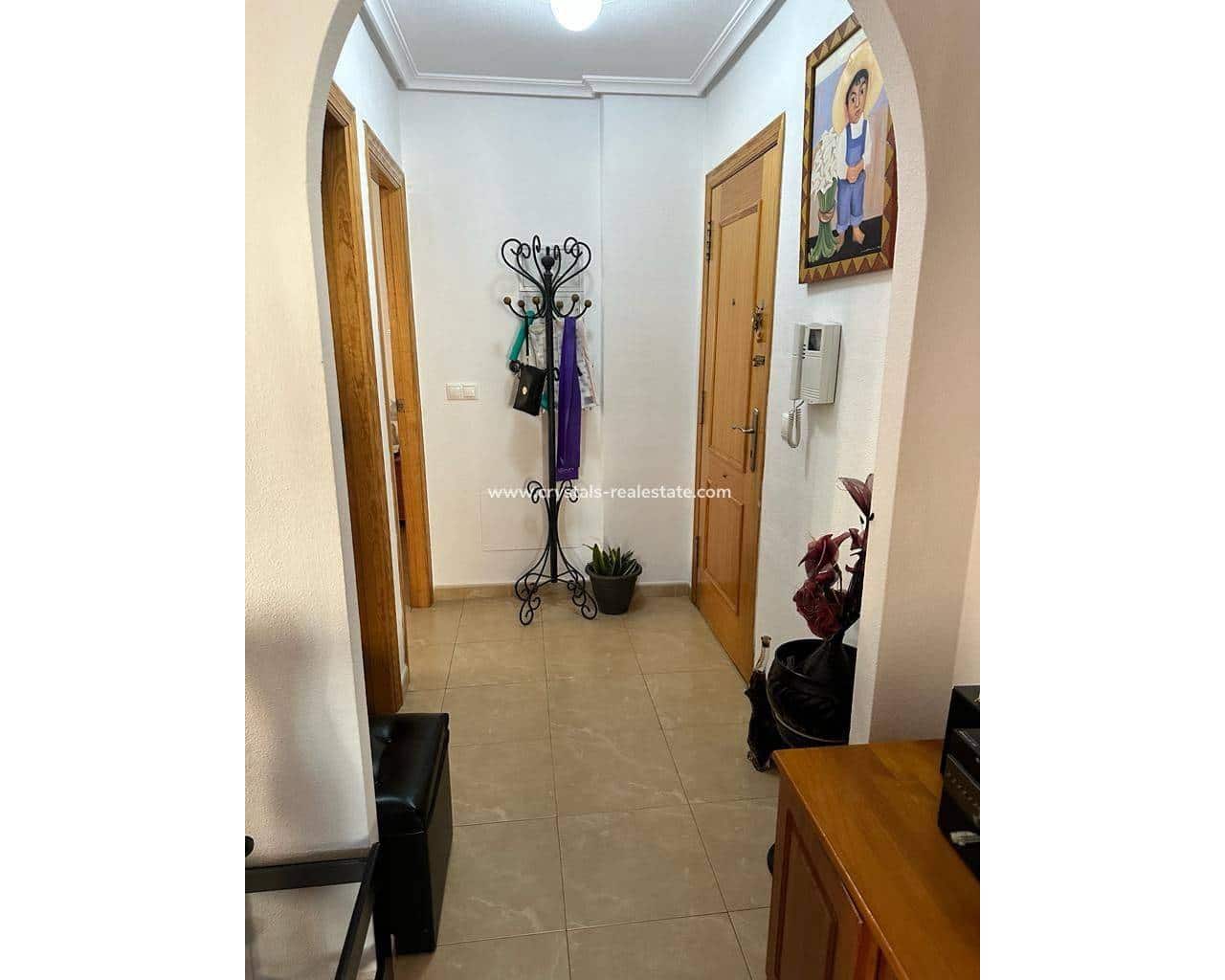 2 bedroom Apartment for sale in Guardamar del Segura - € 135,000 (Ref: 9283038)