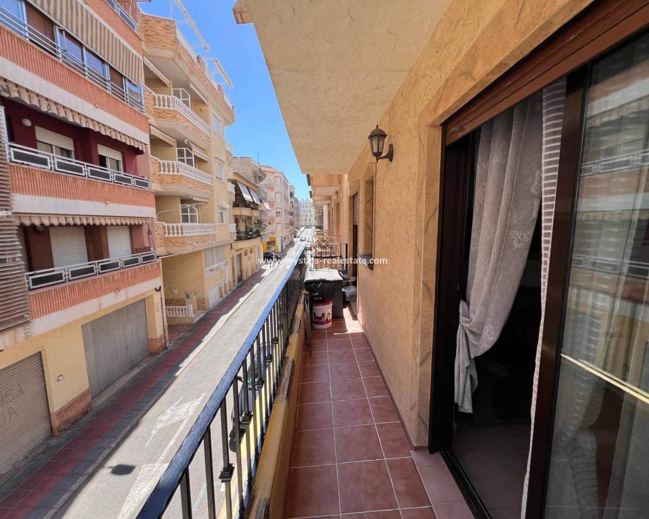 2 bedroom Apartment for sale in Guardamar del Segura - € 135,000 (Ref: 9283038)