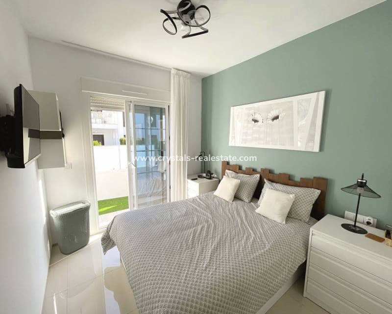 2 soverom Leilighet til salgs i Dona Pepa med svømmebasseng - € 270 000 (Ref: 9578993)