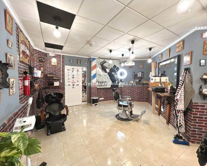 Kaupallinen myytävänä paikassa Guardamar del Segura - 99 000 € (Ref: 9578996)