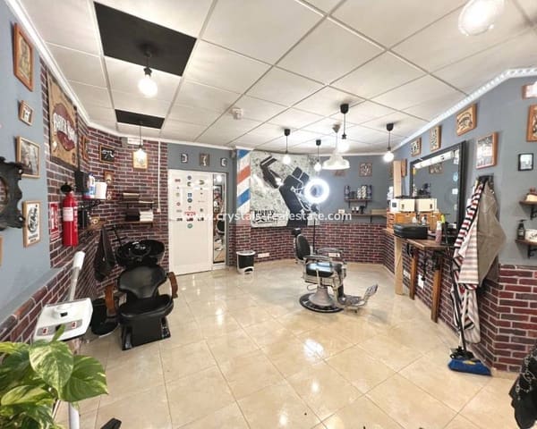 Kaupallinen myytävänä paikassa Zona Pueblo, Guardamar del Segura - 99 000 € (Ref: 9578996)