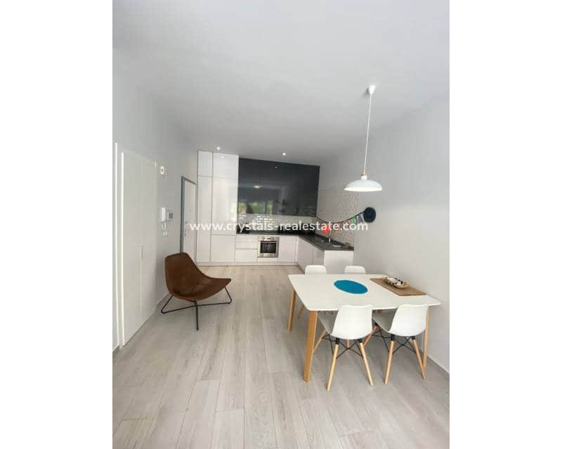 2 quarto Apartamento para venda em Villamartin com piscina - 250 000 € (Ref: 9578997)