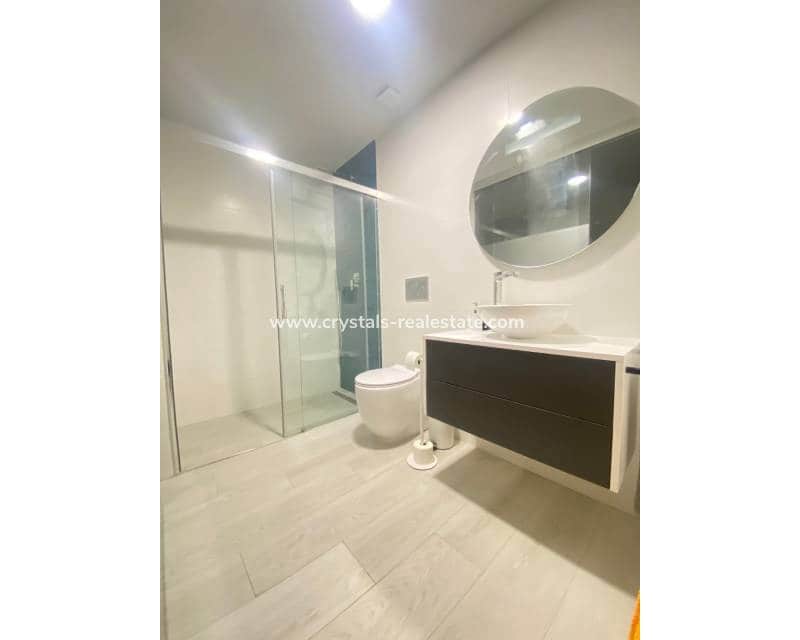 2 quarto Apartamento para venda em Villamartin com piscina - 250 000 € (Ref: 9578997)