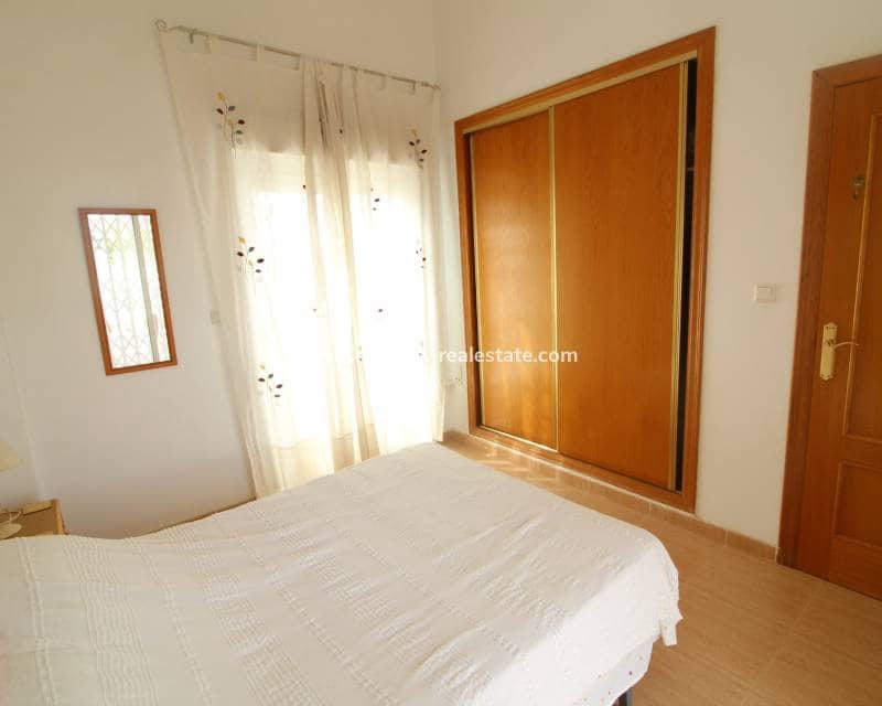 3 sovrum Semi-fristående Villa till salu i Ciudad Quesada med pool - 189 950 € (Ref: 9578999)