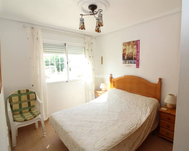 3 sovrum Semi-fristående Villa till salu i Ciudad Quesada med pool - 189 950 € (Ref: 9578999)