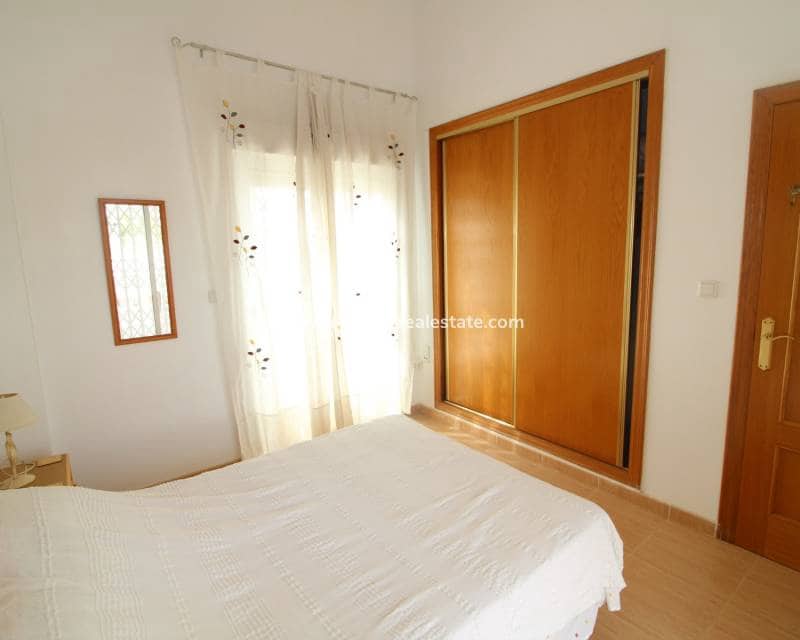 3 sovrum Semi-fristående Villa till salu i Ciudad Quesada med pool - 189 950 € (Ref: 9578999)