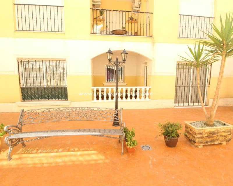 2 sovrum Lägenhet till salu i Formentera del Segura med pool - 79 000 € (Ref: 9579000)