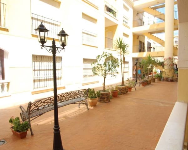 2 bedroom Apartment for sale in Formentera del Segura with pool - € 79,000 (Ref: 9579000)