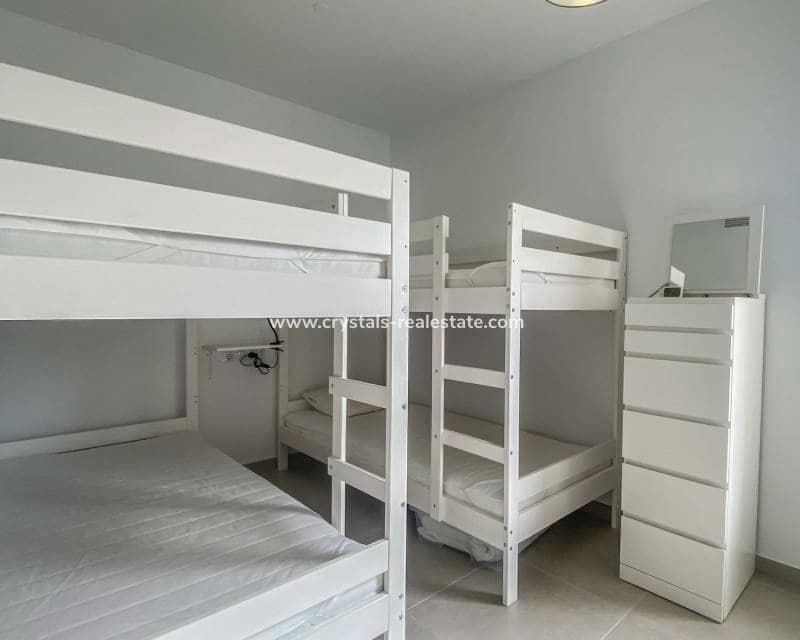 2 makuuhuone Paritalo myytävänä paikassa Los Alcazares mukana uima-altaan - 226 000 € (Ref: 9579004)