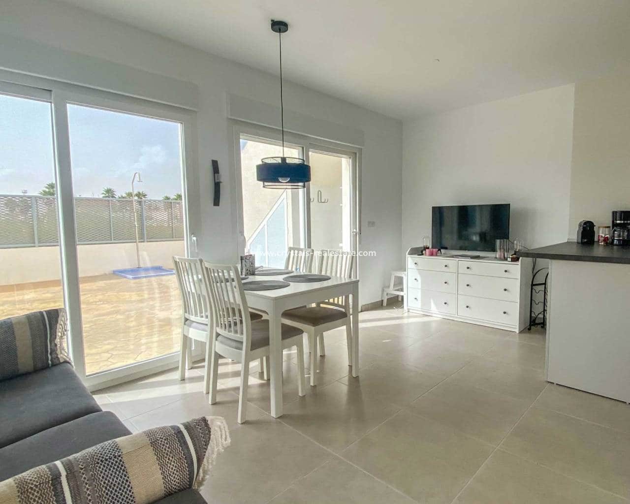 2 slaapkamer Halfvrijstaande villa te koop in Los Alcazares met zwembad garage - € 226.000 (Ref: 9579004)